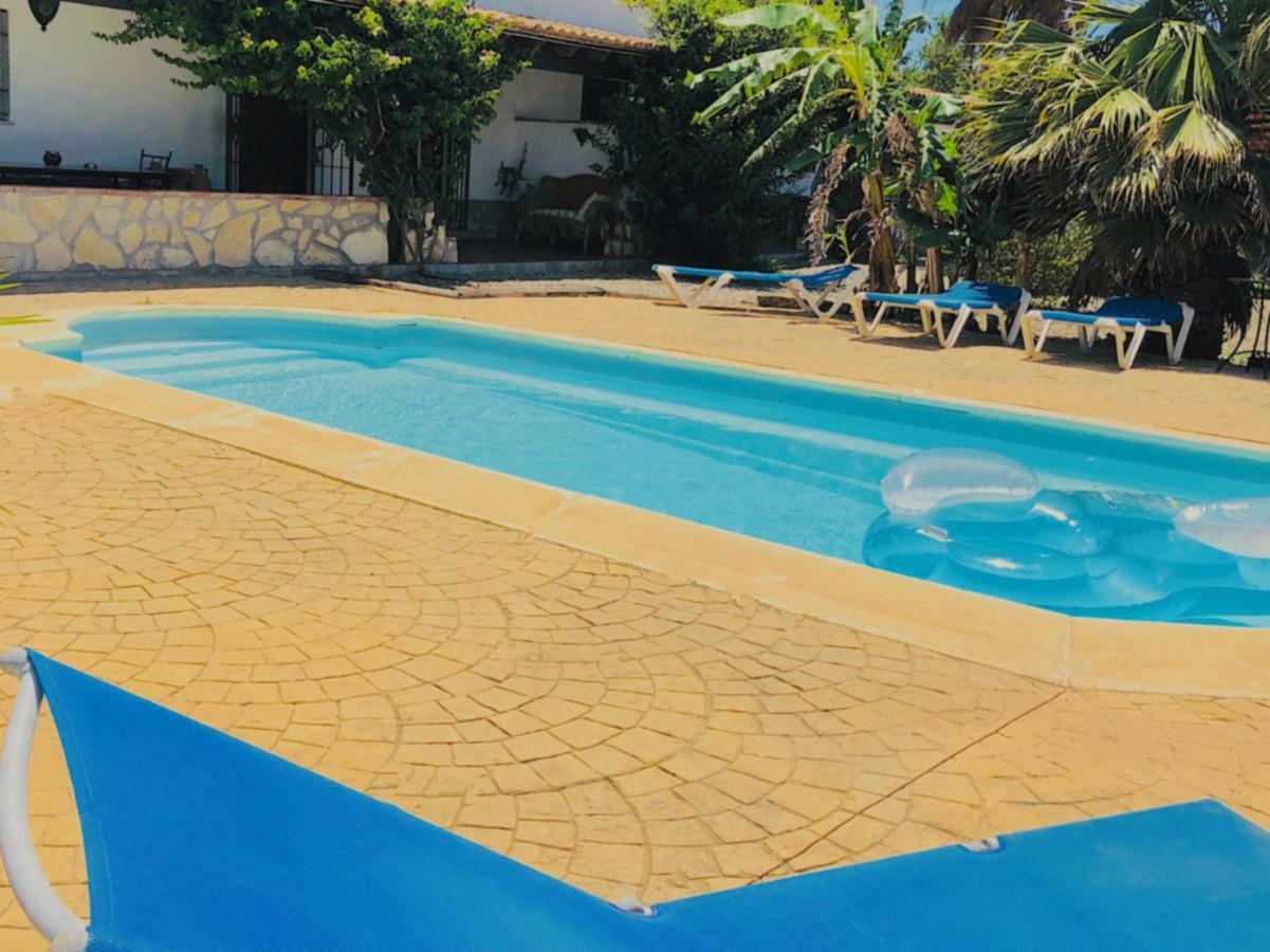 קוניל דה לה פרונטרה Finca Andalucia מראה חיצוני תמונה